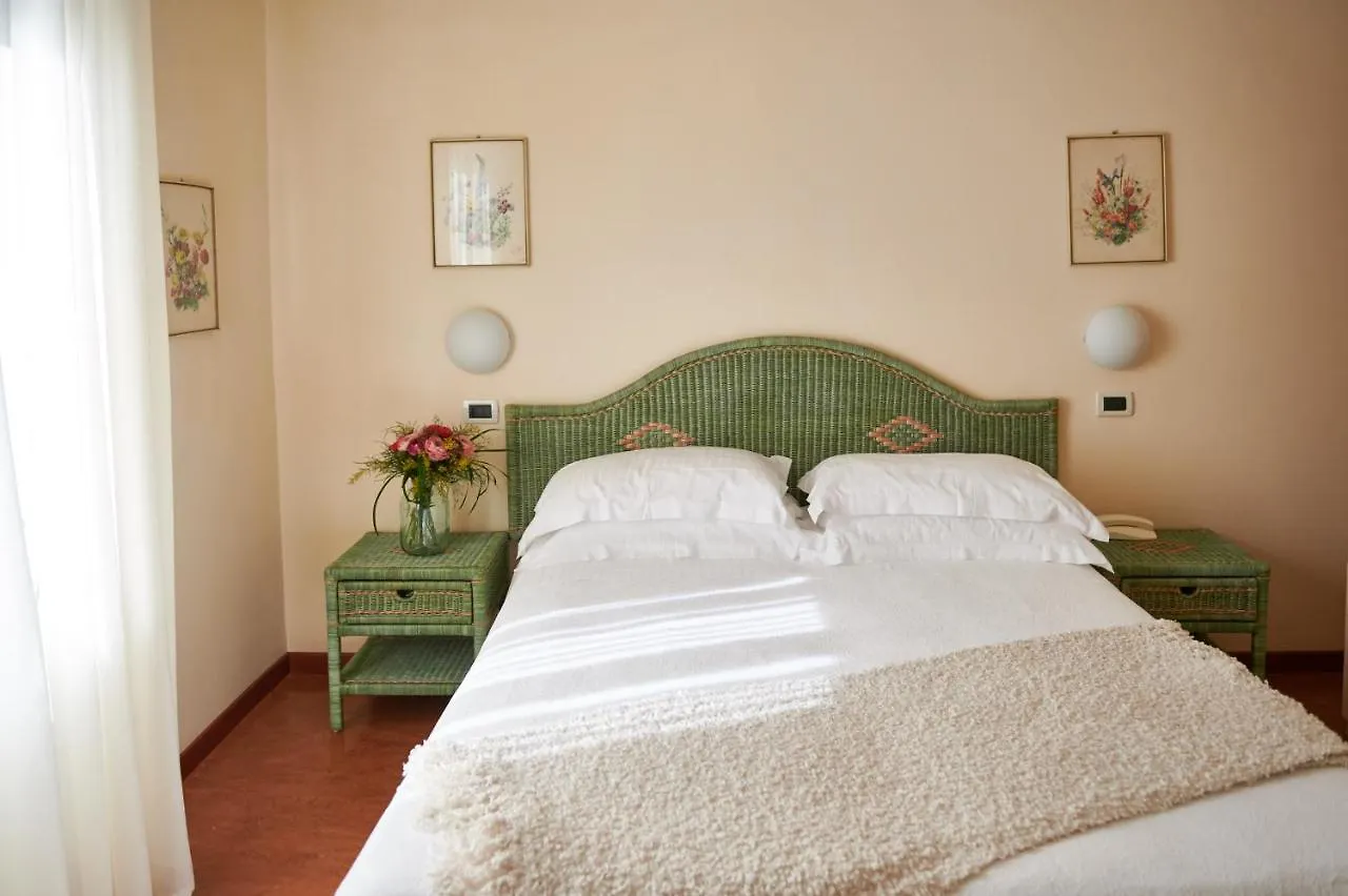 Hotel Villa Arizona Milano Marittima