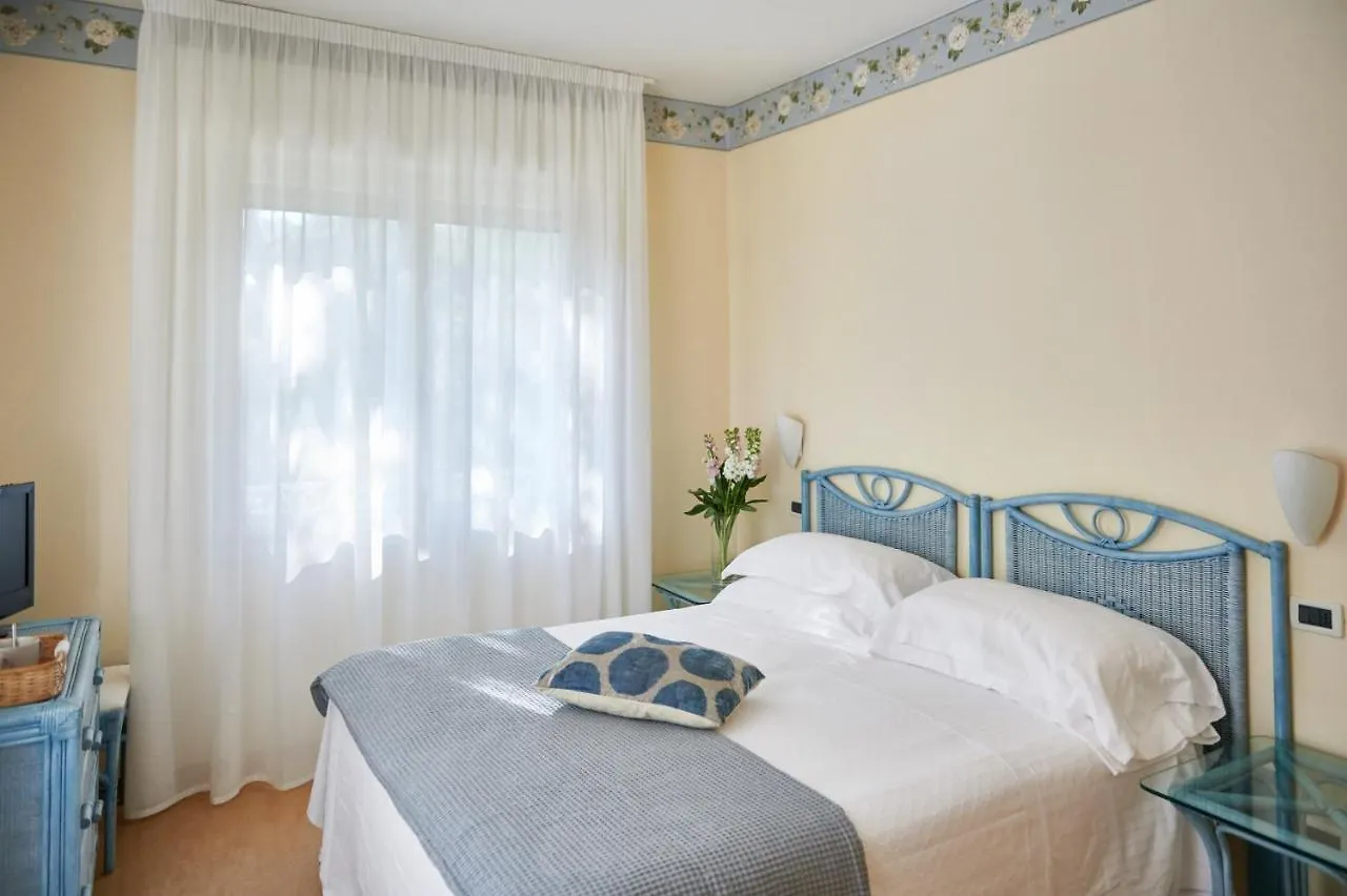 Villa Arizona Milano Marittima Hotel